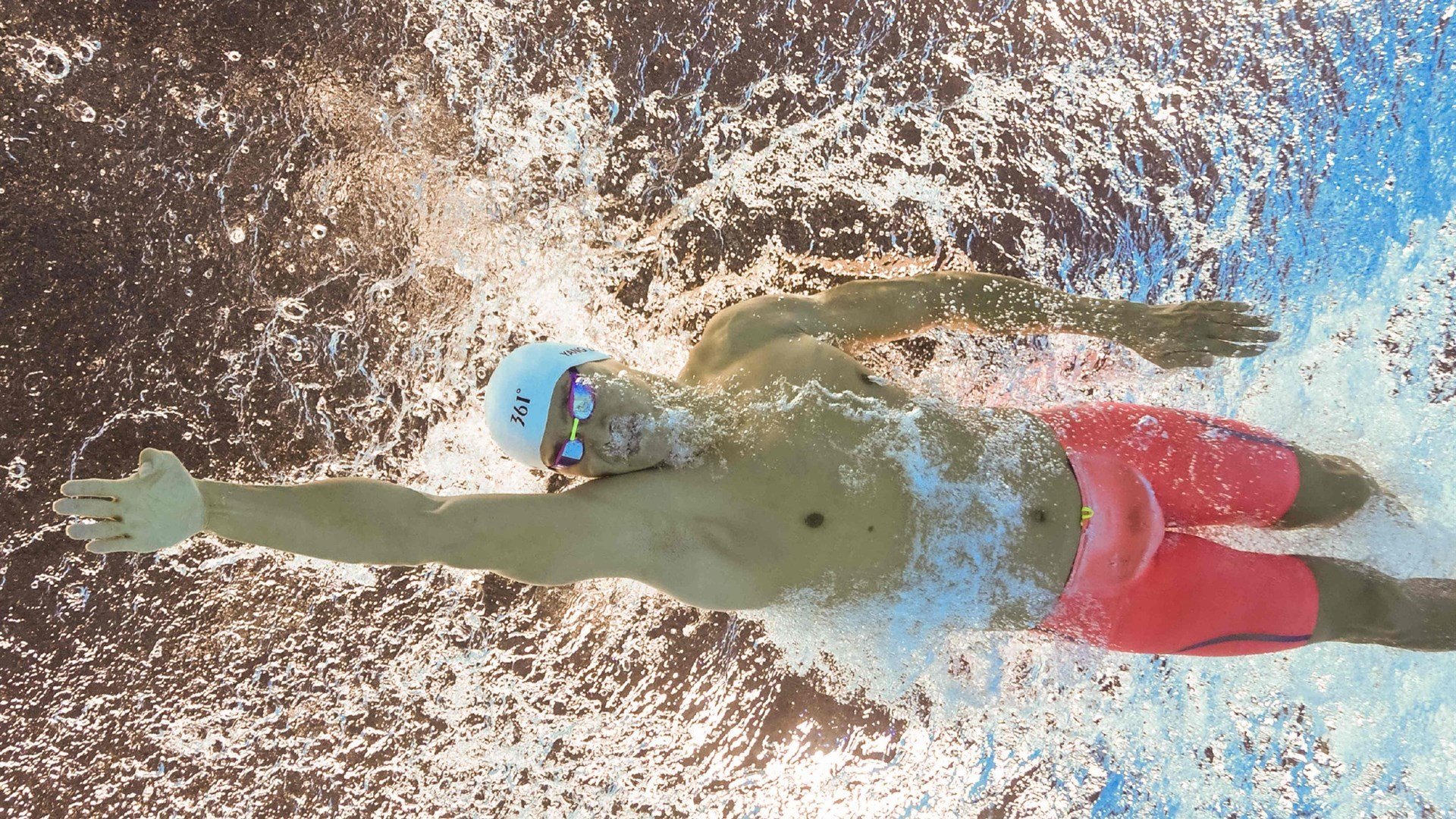 AYX GAME-【运动员成长经历】丁俊晖：从少年到世界冠军的历程揭秘，丁俊晖是哪个运动项目的冠军